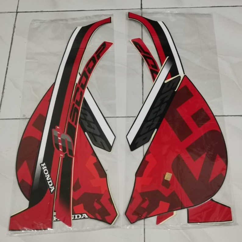 Stiker Bodi Lis Body Striping Scoopy 2021 Sporty Merah