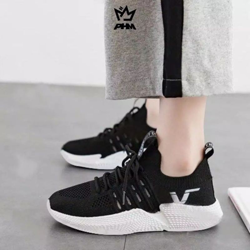 Sepatu Sneakers Wanita Fashion | Sepatu Casual Keren | Sepatu Import Kekinian | Sepatu Cewe Bagus