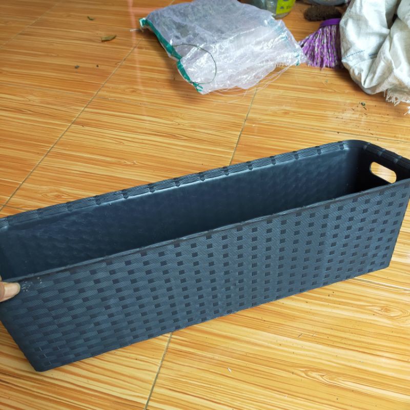 POT BUNGA PLASTIK MODEL ANYAMAN PANJANG 60 CM