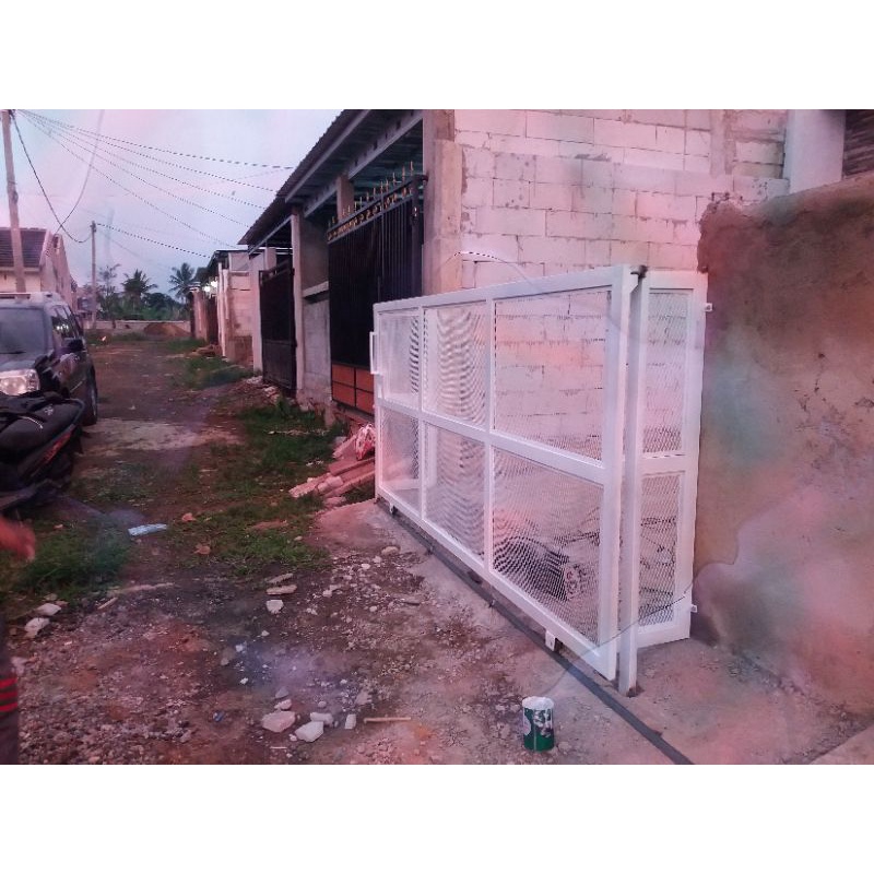 pagar rumah/ pintu slid/ pintu dorong