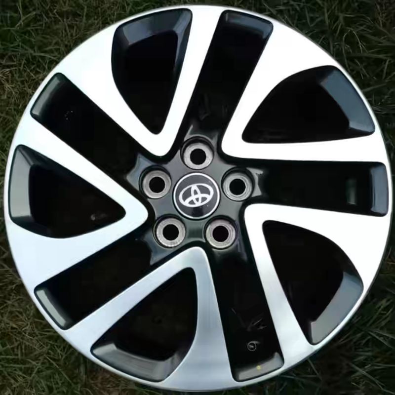 Velg Mobil Sienta R16 Satuan