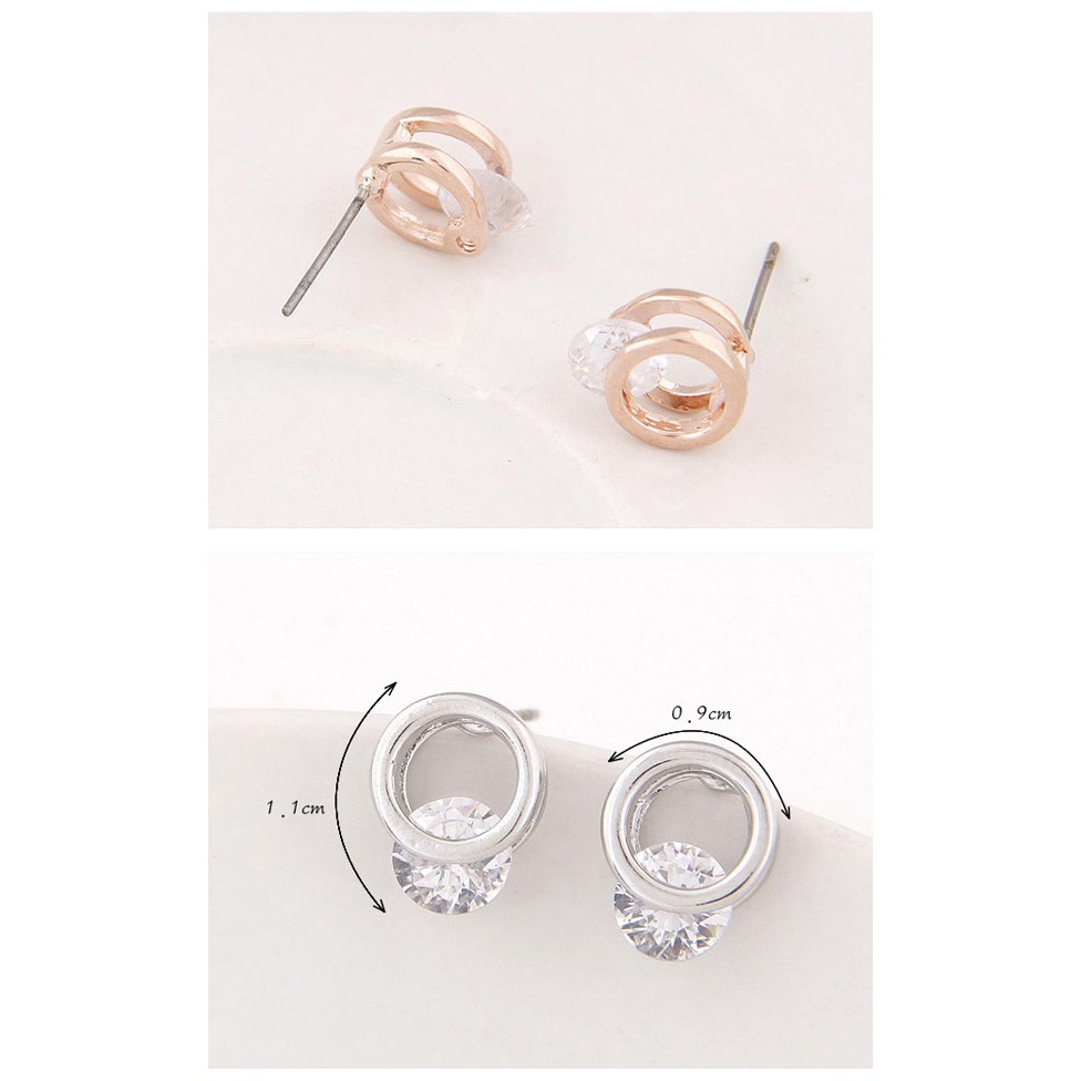 LRC Anting Tusuk Trendy Gold Color Diamond Decorated Round Shape Design Alloy Stud Earrings A38463