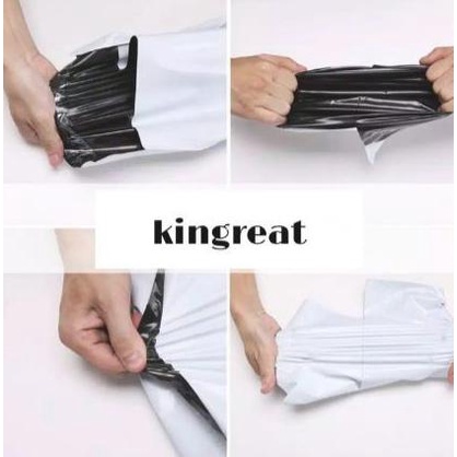 

[ varostore90 ] Plastik packing baju 32x45 bentuk amplop dengan lem tanpa lakban