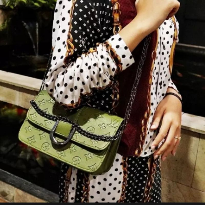 TAS SHOULDER MINI LV EMBOS TIMBUL RANTAI TEBAL PESTA FASHION IMPORT MURAH PESTA UNDANGAN MALL