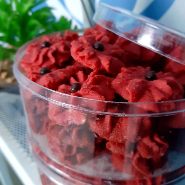 

Sprit red velvet cokies