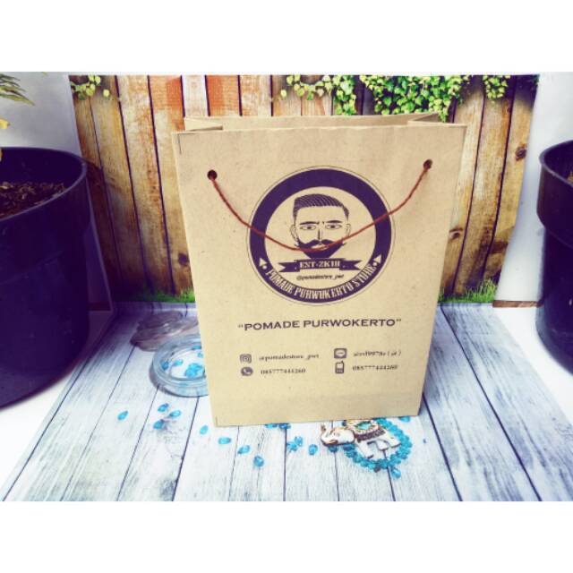 

Paperbag custom tempat sovenir / pomade