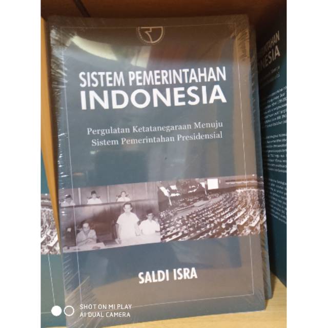 Buku sistem pemerintahan Indonesia pergulatan ketatanegaraan menuju sistem pemerintahan