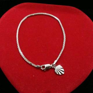 Download 83 Koleksi Gambar Gelang Emas Putih Wanita Terbaik HD