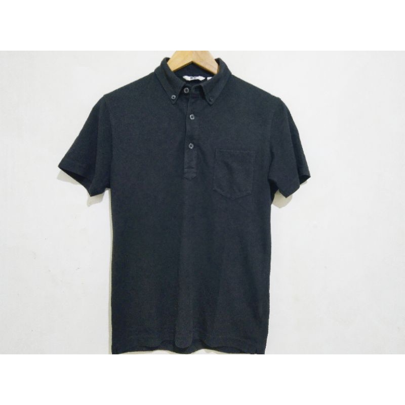 Polo Shirt Uniqlo Hitam Basic Second Branded