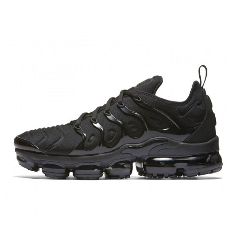 Jual Nike Air Vapormax Plus Triple 