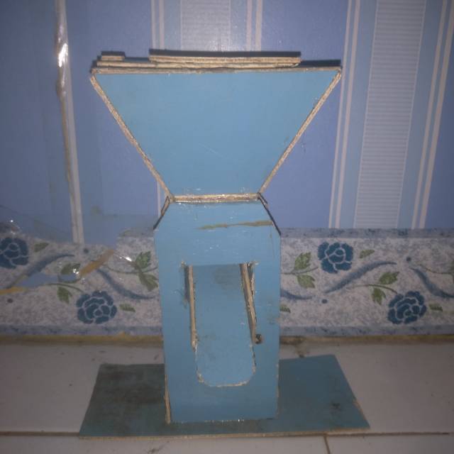 Tempat Makan Kucing otomatis