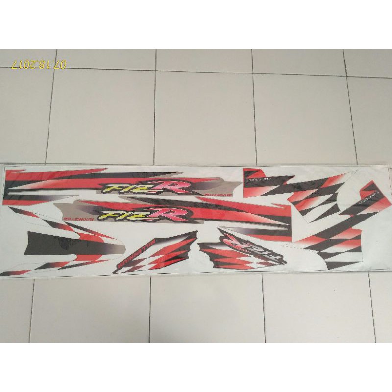 STRIPING - STICKER Yamaha Fiz R - F1ZR - FIZR Millenium MERAH