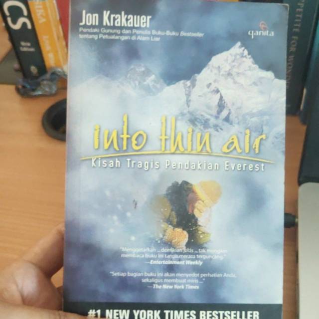 Into Thin Air - J. Krakauer preloved