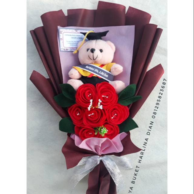 Buket bunga  boneka bear buat kado wisuda  ultah dll 
