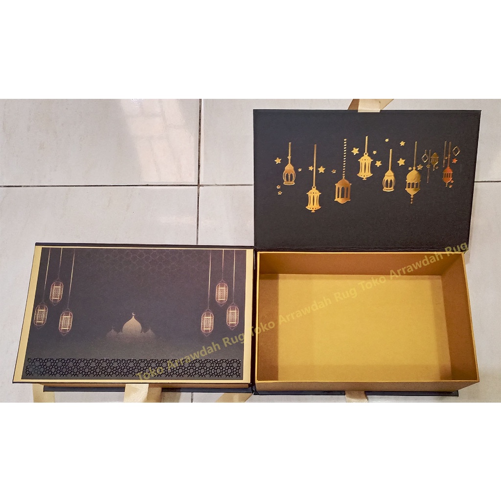 

Box Hampers/Hampers Kue/Box Hari Raya/Hampers Kosong + Kartu Ucapan - E