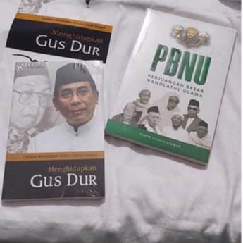 PAKET BUKU PBNU dan Menghidupkan GUS DUR -- Yahya Cholil Staquf