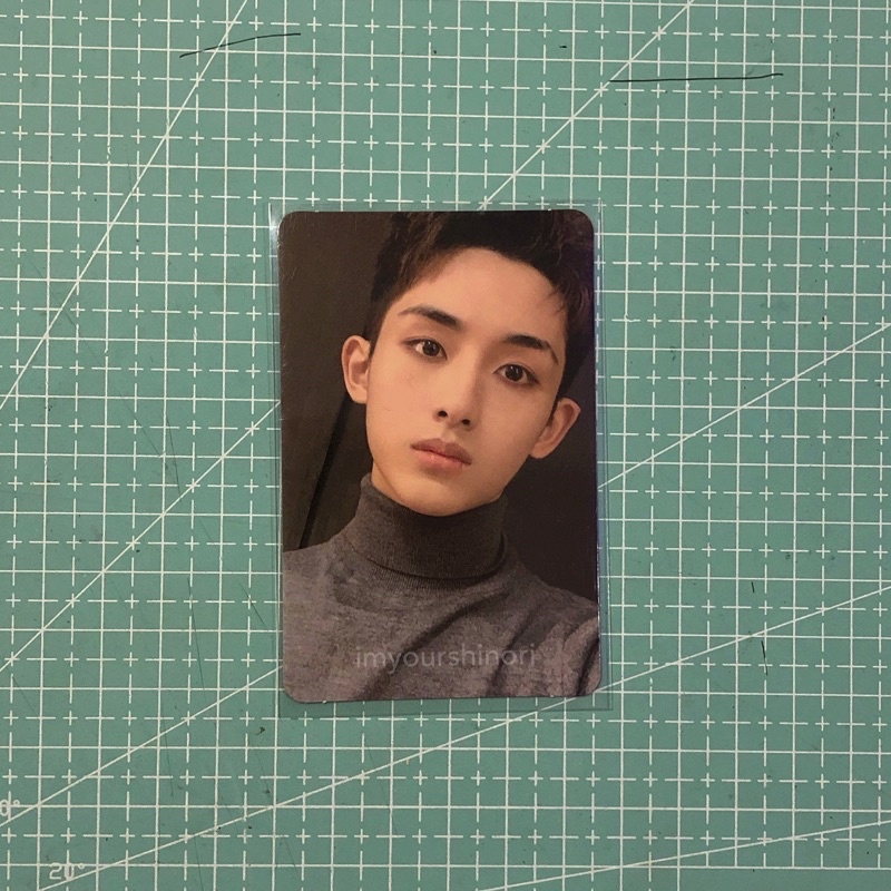 PC WINWIN WAYV BROCHURE BEYOND LIVE PHOTOCARD