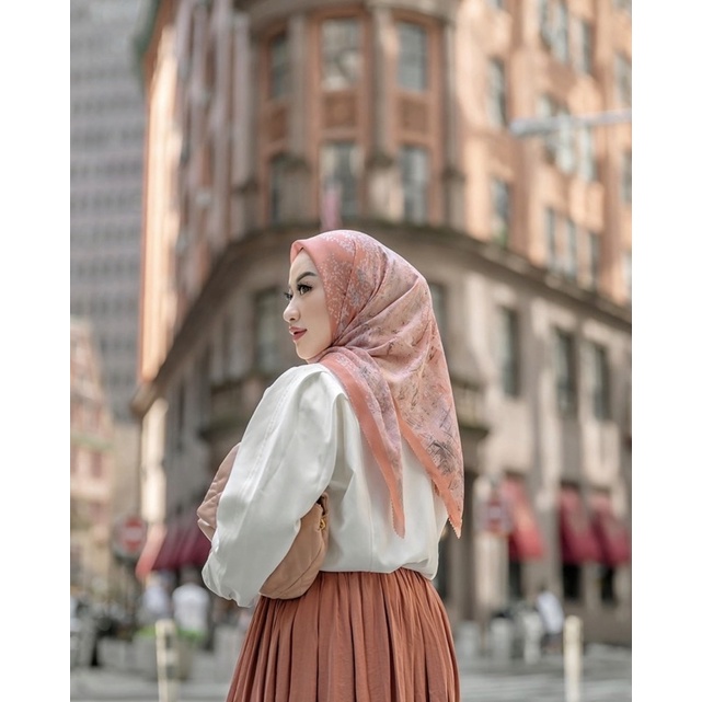 BUTTONSCARVES NEW YORK 3 NOMAD