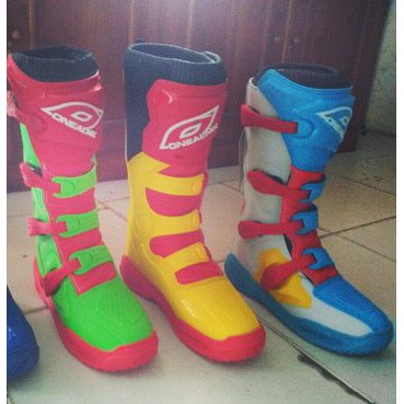 DSA                  SEPATU CROSS ONEAL ELEMENT .