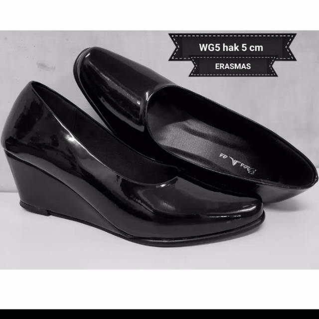 Sepatu persit bhayangkari