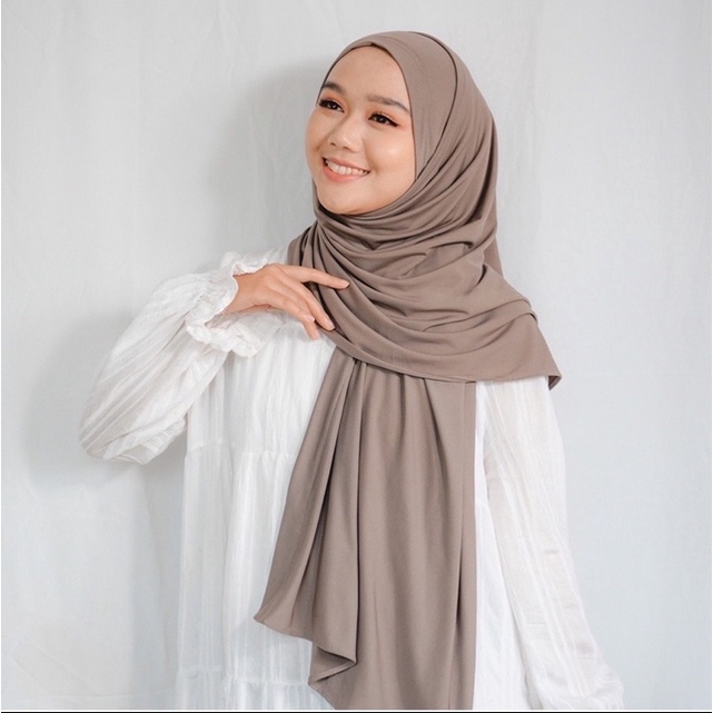 Godiva96 - PASHMINA MELAYU INSTAN CERUTY BABY DOLL 75x175 cm / PASMINA INSTANT MALAYSIA MEDAN