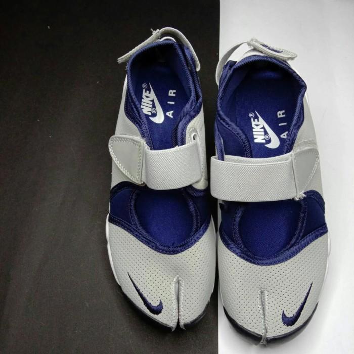 NIKE AIR RIFT SEPATU SANDAL WANITA