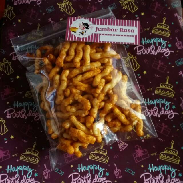 

Kerupuk stik pedas