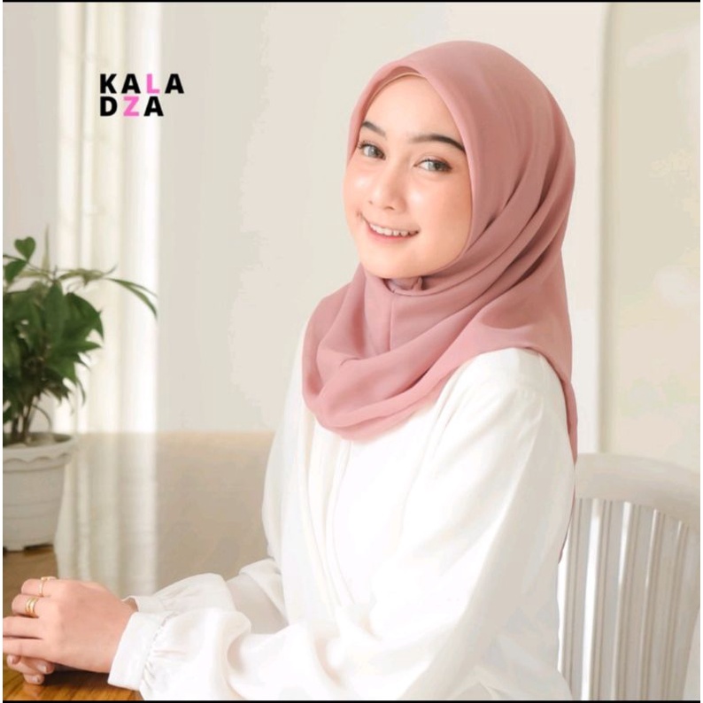 "KALADZA HIJAB" instant camelia