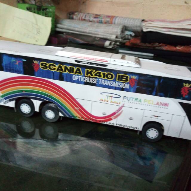 Miniatur bus sempati star