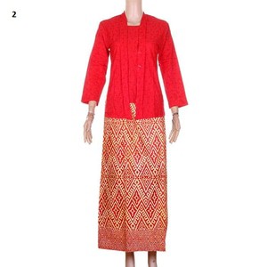 Setelan RNB Kebaya Embos Kutubaru + Rok Batik Mega