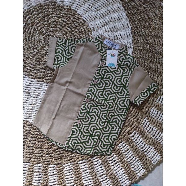 Batik Anak Size S (Ready Stock)-Lwsn hijau hexagonal