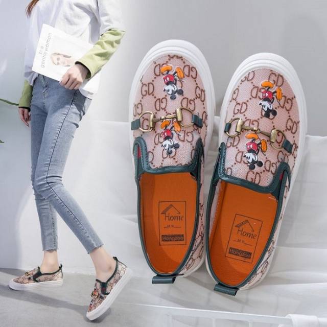 Sepatu gucci mickey