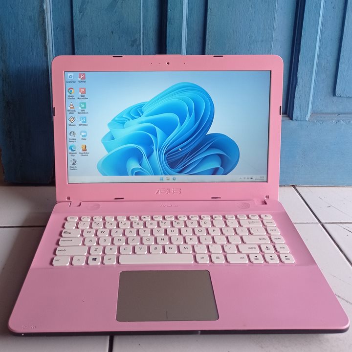 Asus X441M Pink Muda Slim Tipis 14 inch RAM 4GB SSD 128GB Wind 11 Laptop Second
