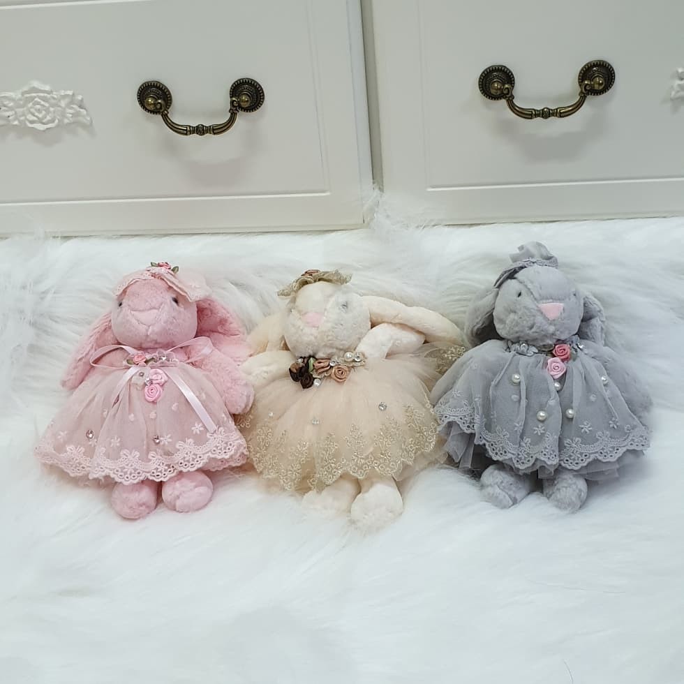 bunny bridesmaid doll bagcharm /boneka / pajangan kamar