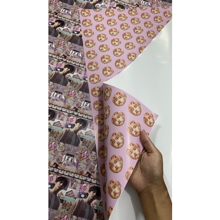 

KERTAS KADO CUSTOM BESAR 50x75cm // GIFT WRAP // KERTAS KADO KPOP // KERTAS KADO ANIME // CUSTOM GIFT WRAP