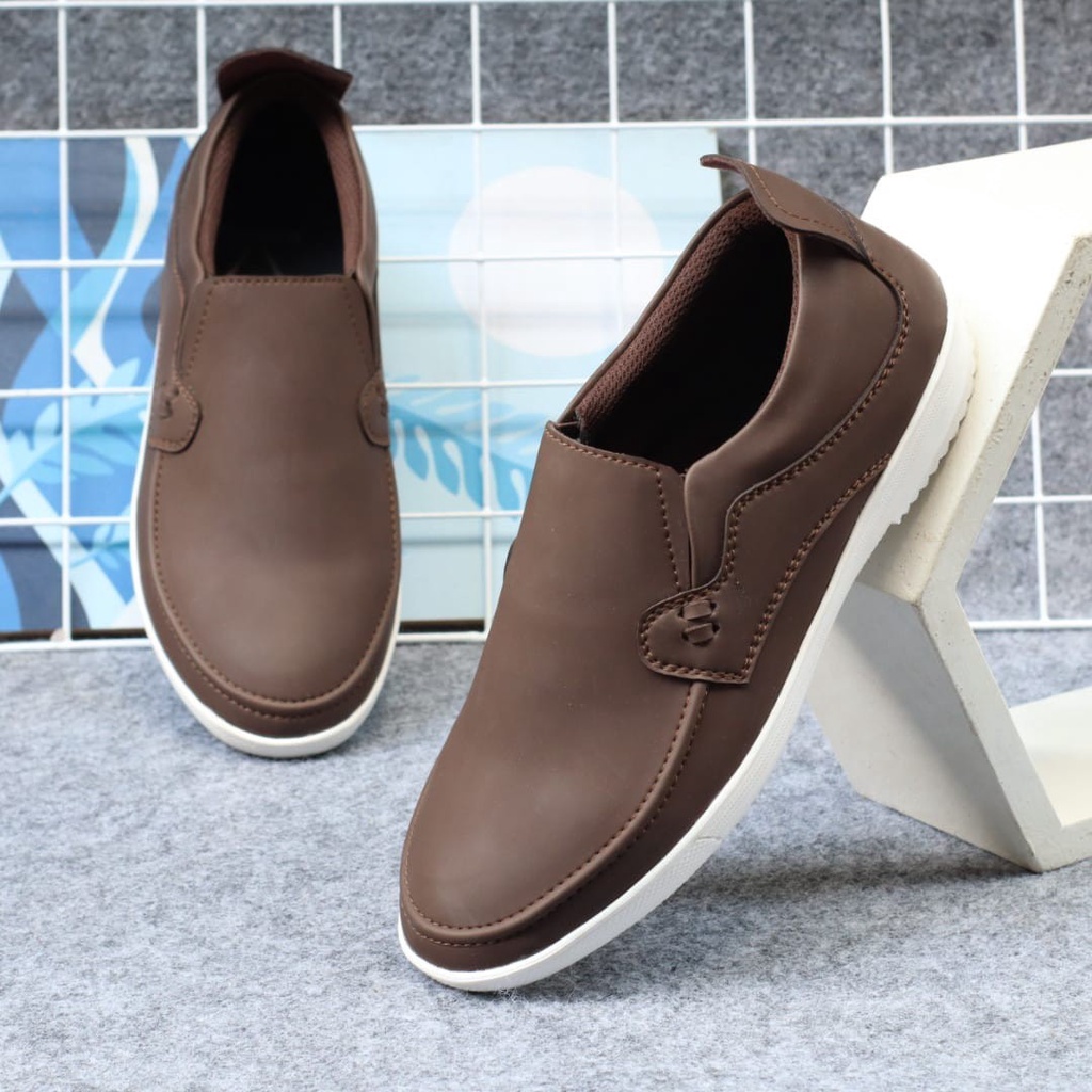 Enoz X Shaka - Sepatu Slip On Pria Original Kulit Synthetic PU Casual Formal Kerja Slop Cowok Branded Ori Distro Kasual Keren Modis Nyaman