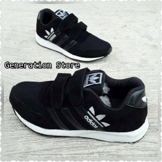 Sepatu Sekolah Anak Perempuan Adidas