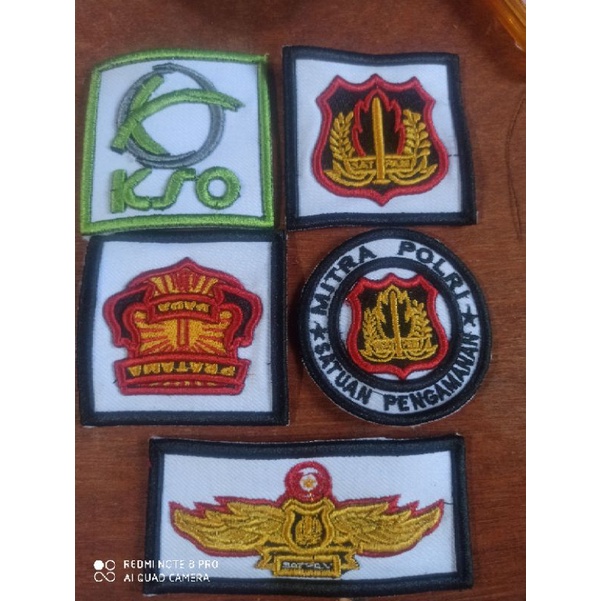 Atribut satpam dasar putih bordir timbu