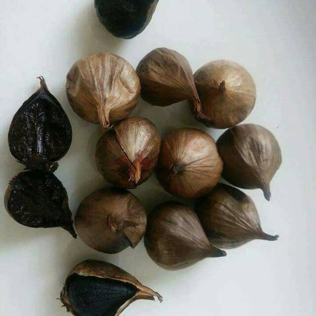 

Black garlic/bawang hitam 250 gram