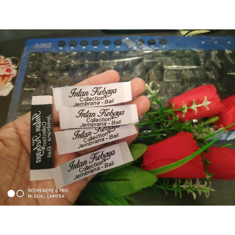 

Label Woven Custom Baju Bordir Damask Cetak Nama Merk
