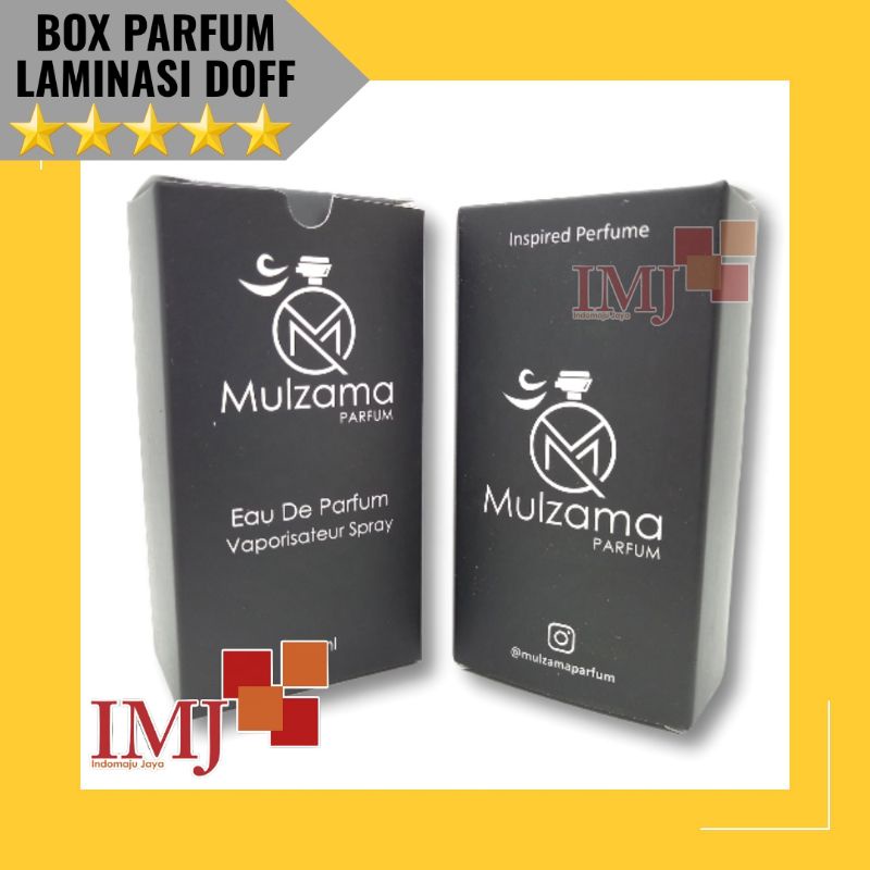 

BOX PARFUM CUSTOM 4,8x2,8x9 LAMINASI DOFF KARDUS PARFUM CUSTOM 4,8×2,8×9