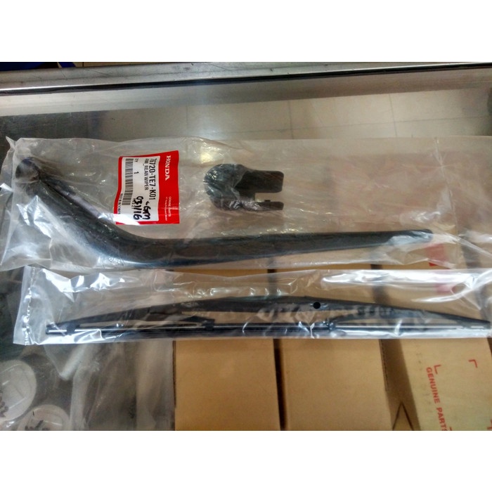 Arm Wiper + Blade Belakang Mobilio (Original, set tinggal pasang)
