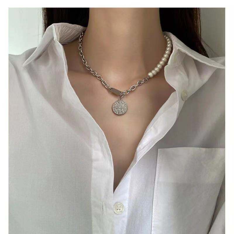 Kalung 2021new wanita in trendy hip-hop niche desain gaya dingin kalung kalung mutiara aksesoris bar