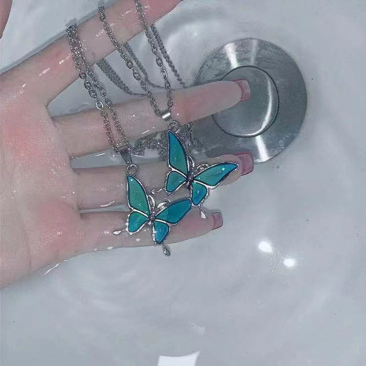 ins Kalung kupu-kupu dalam mode kepribadian perubahan warna sensor suhu L111