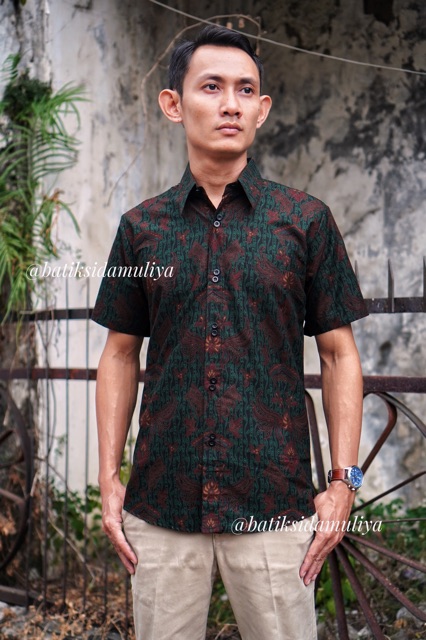 Sidamuliya Batik Kemeja Pria Slimfit Premium Danasyaksa Lengan Pendek