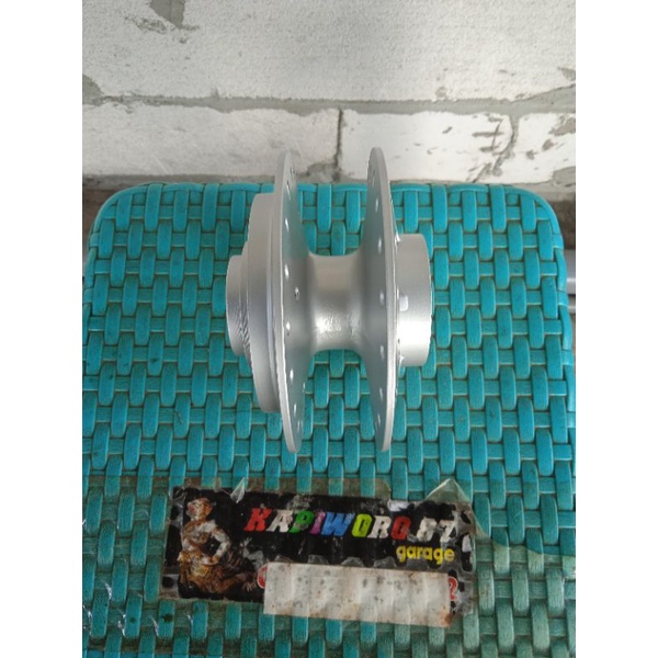 tromol depan mocin. baut 5