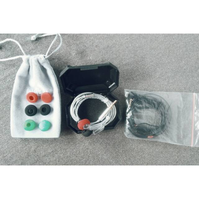 Earbud 150 ohm kabel silver plated high purity + kabel sabia v7 with mic