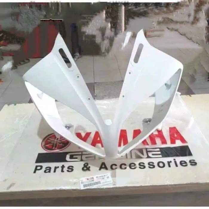BATOK DEPAN COVER LAMPU R15 V2 PUTIH ORIGINAL YGP