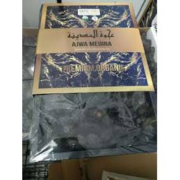 

Kurma Ajwa Organik 500gr Aliyah Castle Farm Organic Asli Kurma nabi
