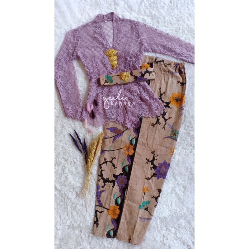 Set Kebaya Bali Jadi Murah Semi Italy lilac | Kebaya Modern